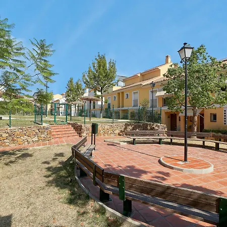 By The Beach. Pool, Priv Parking And Golf Vakantiehuis Torre de Benagalbon